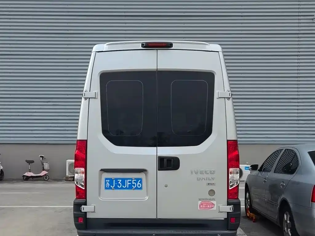 IVECO Daily 2.3 T Manual Chaorui SWB High Roof High Power F1 A