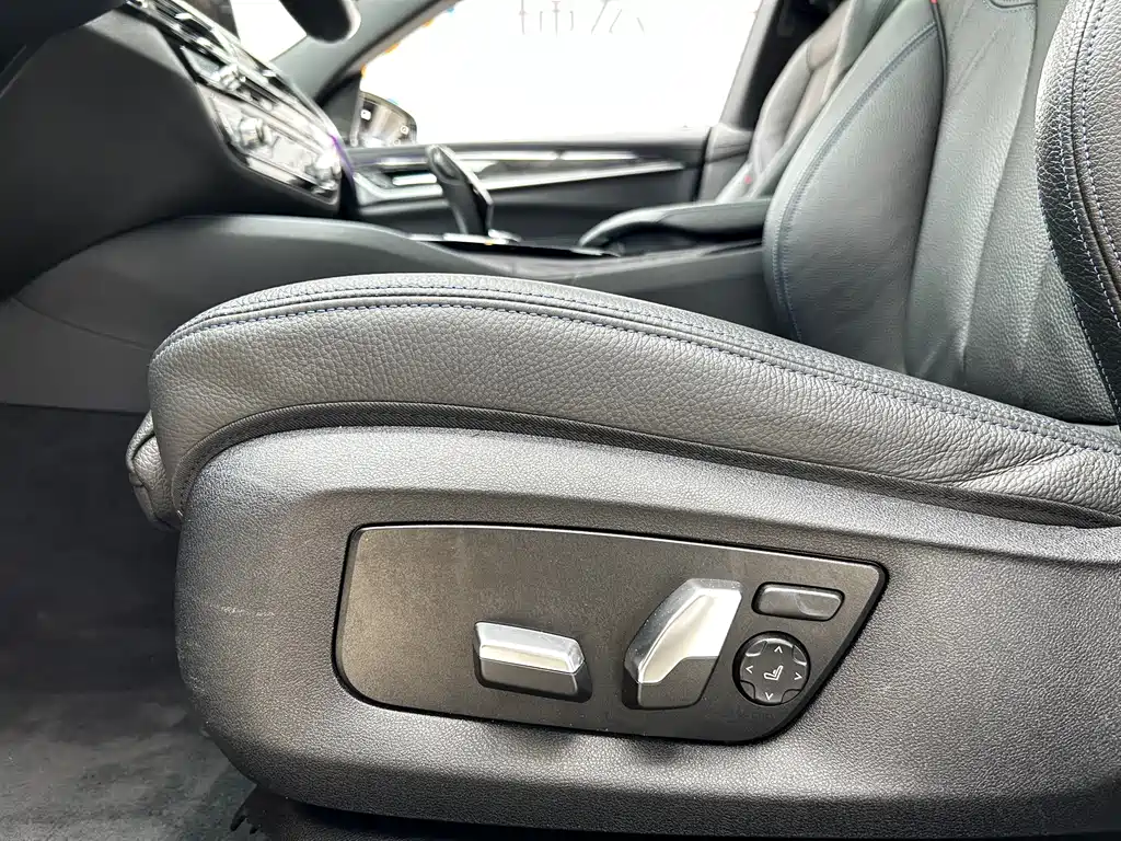 BMW 6 Series GT 630 i M Sport Package