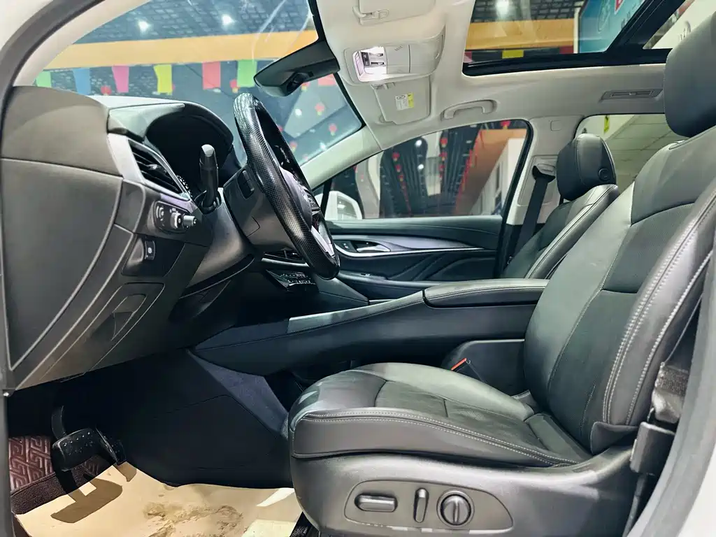 Enclave 28 T 4 WD Distinguished