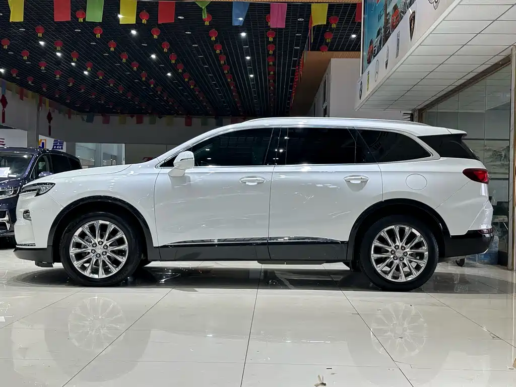 Enclave 28 T 4 WD Distinguished