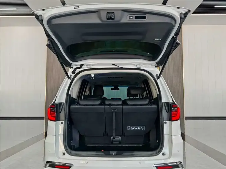Honda Odyssey 2.0 L e:HEV Sharp· Shine Enjoyment