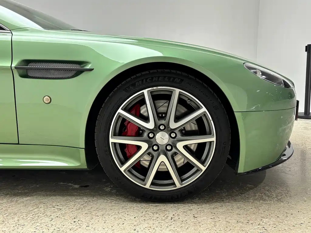 V8 Vantage 4.7 L S Coupe