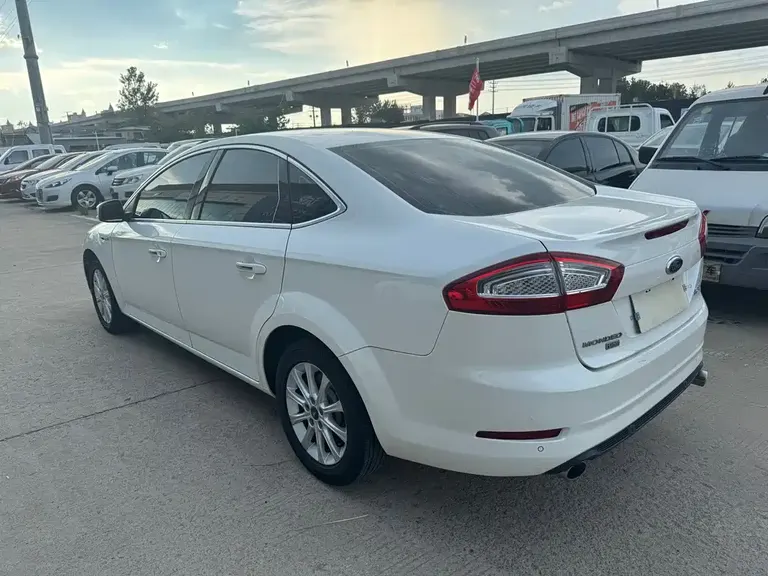 Ford Mondeo (Zhisheng) 2.3 L Fashion