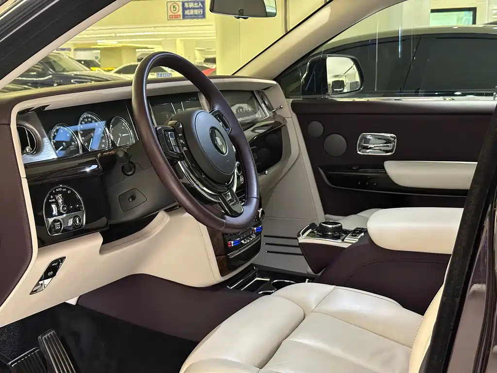 Phantom 6.7 T LWB Range