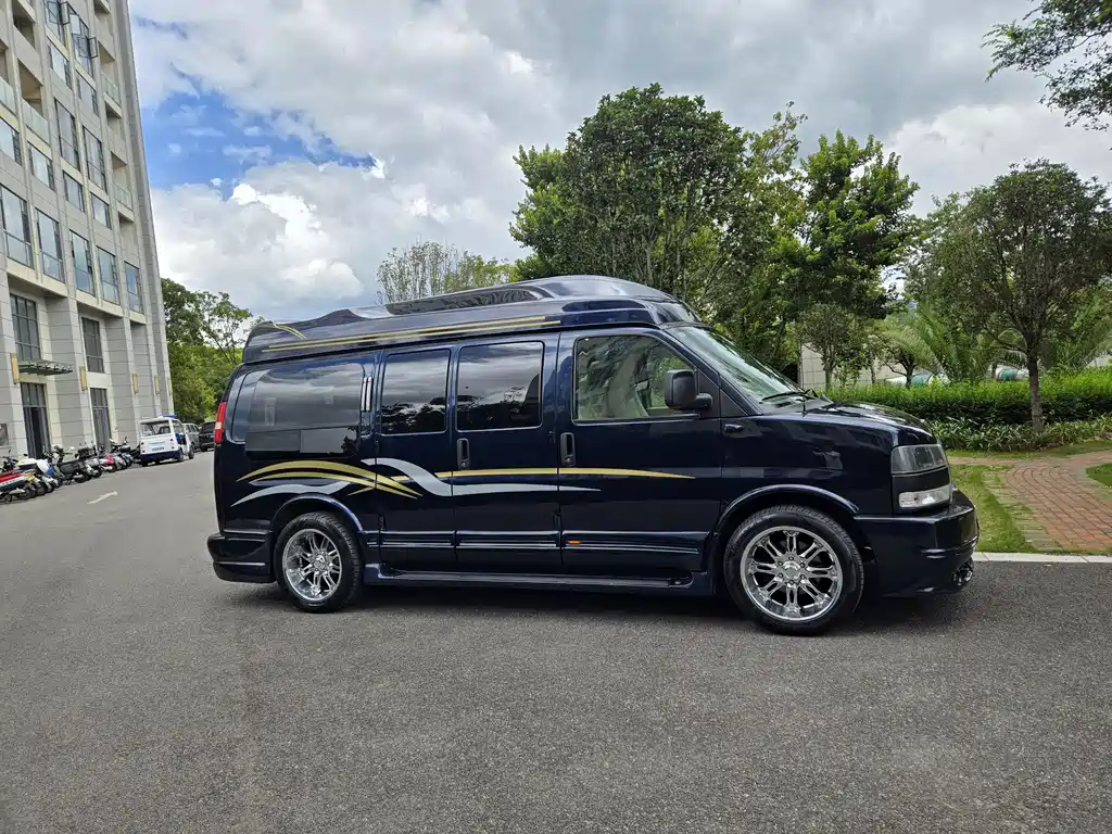 SAVANA 5.3 L Leader