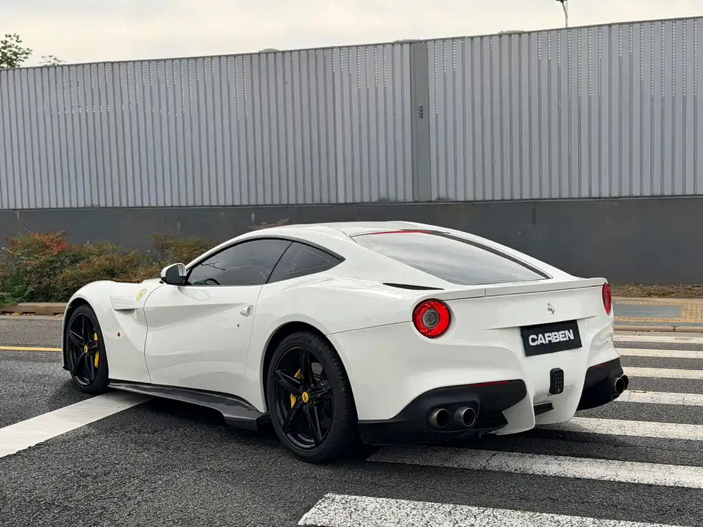 F12 berlinetta 6.3 L Standard