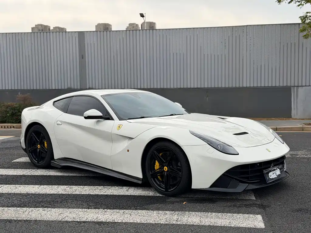 F12 berlinetta 6.3 L Standard