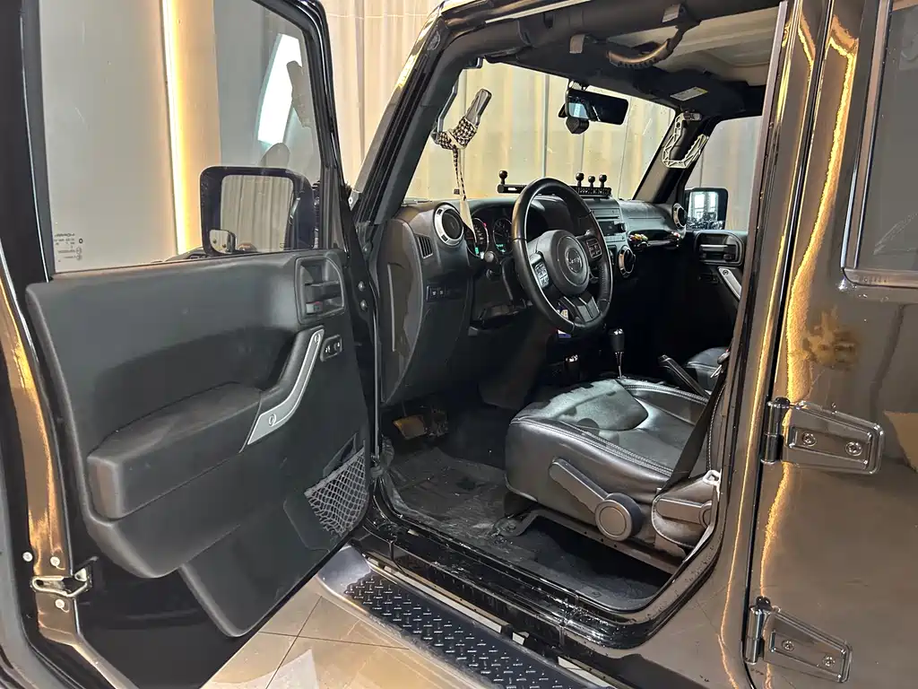 Wrangler 3.6 L Rubicon 4-door Comfort Enjoyment