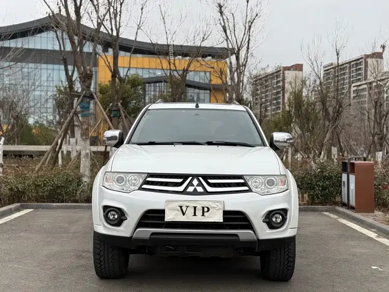 Mitsubishi Pajero Sport 3.0 L Auto 2 WD Luxury