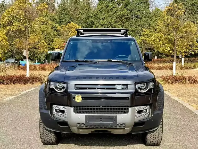 Land Rover Defender 110 3.0 T P400 Dark Special Edition