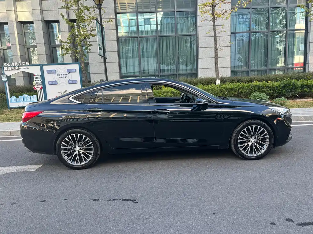 Hongqi H5 Classic 1.5 T DCT Flagship Charm