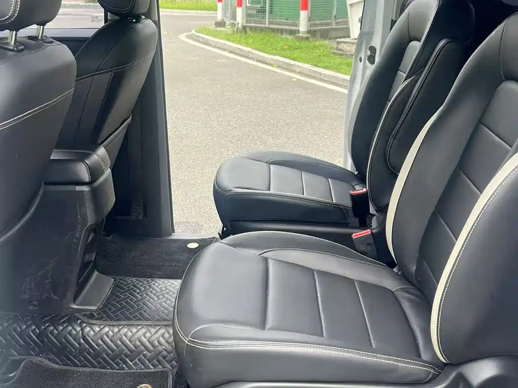 Wuling Journey 1.5 T Manual Luxury