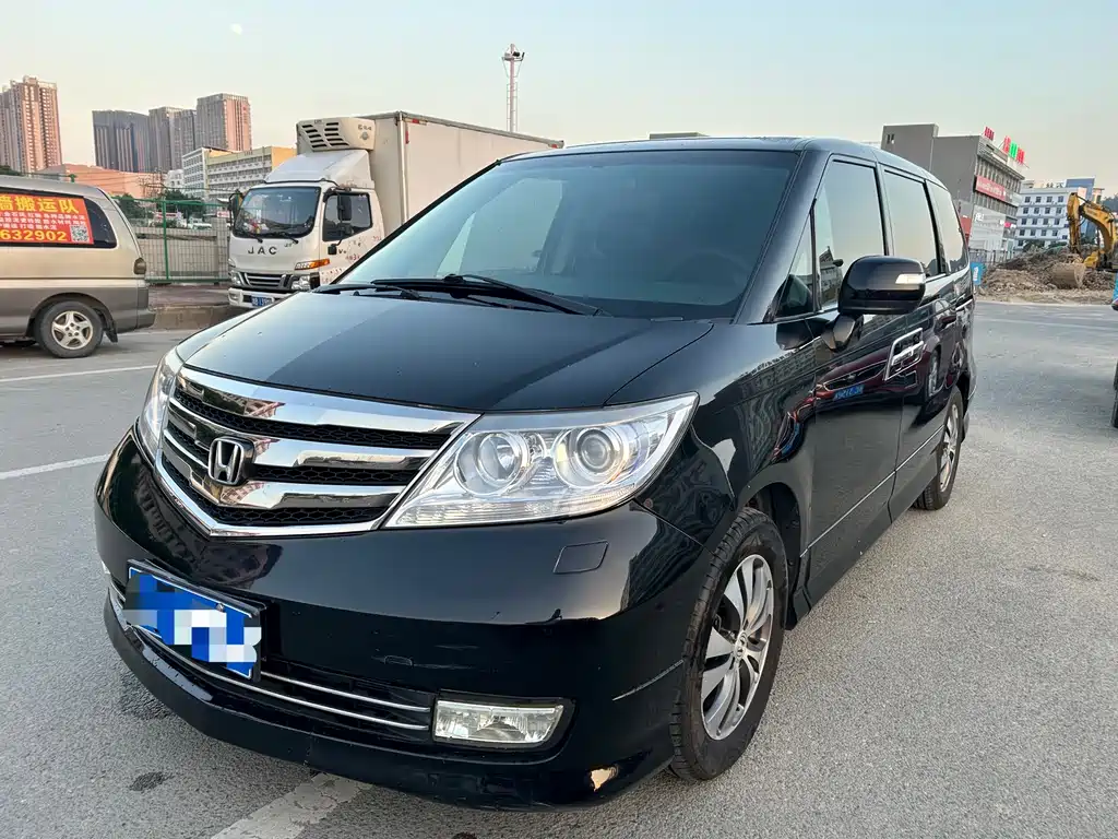 Elysion 2.4 L VTi-S Distinguished