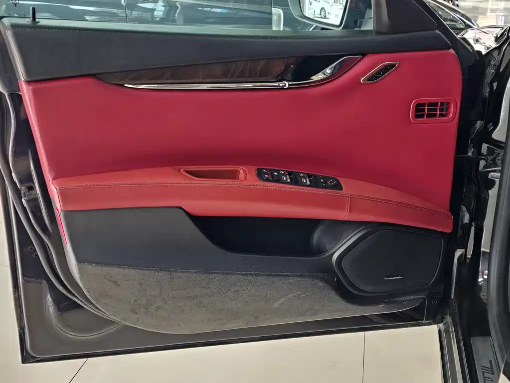 Quattroporte 3.0 T Standard