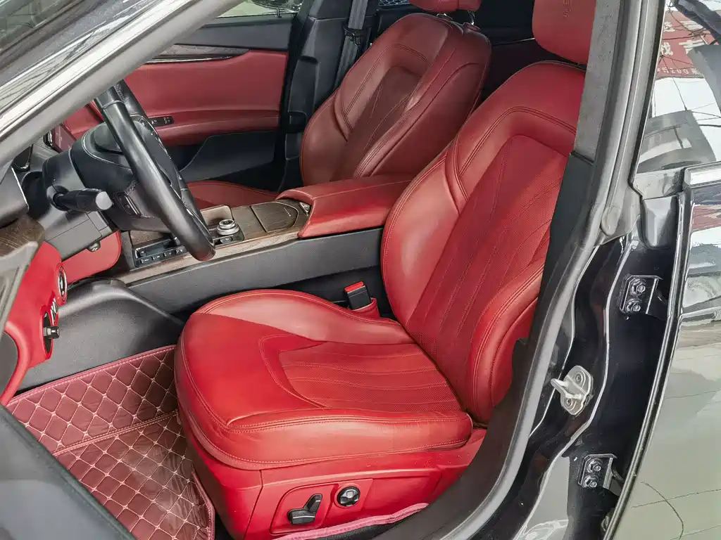 Quattroporte 3.0 T Standard