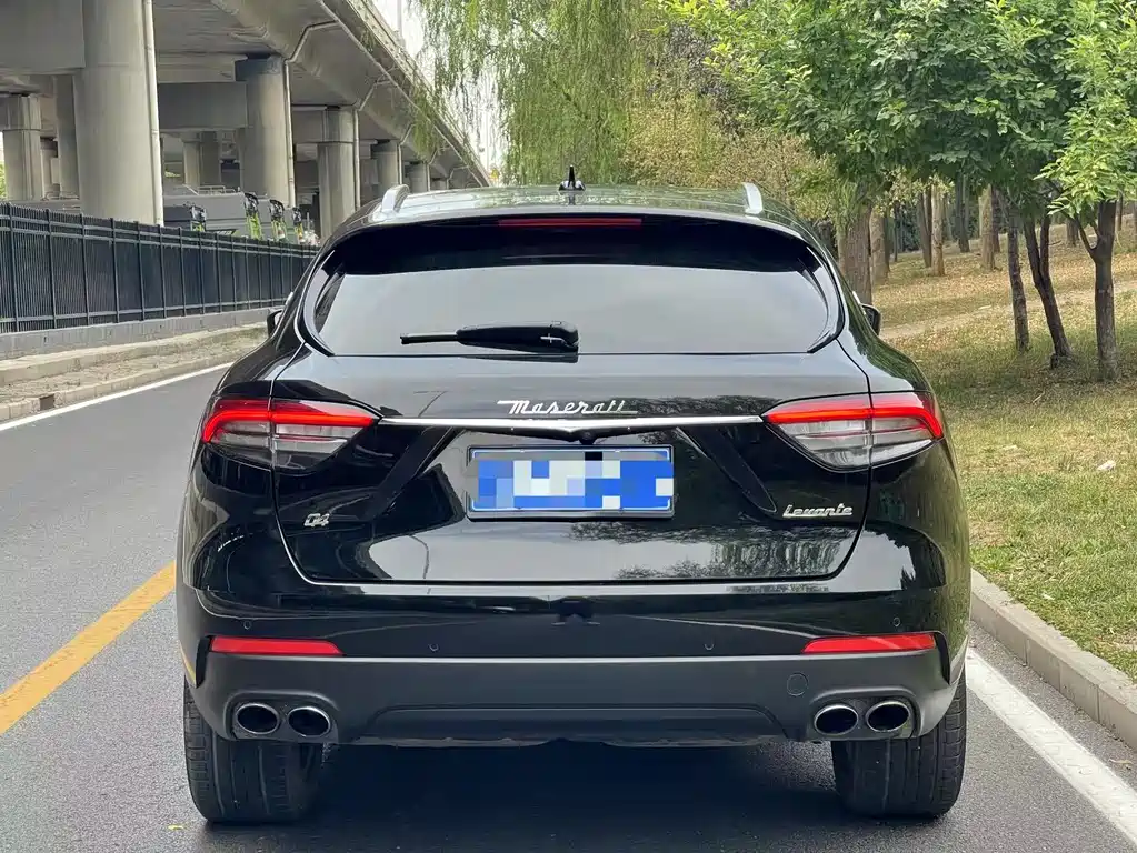 Levante 3.0 T Standard CN-V