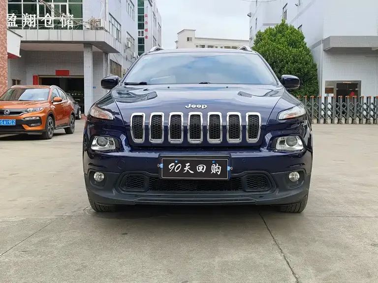 Jeep Cherokee 2.4 L Leading Intelligent