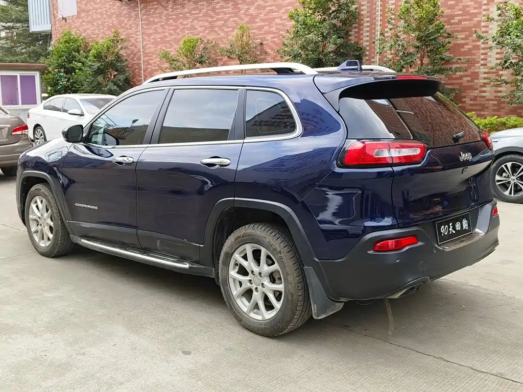 Cherokee 2.4 L Leading Intelligent