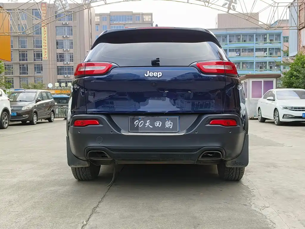 Cherokee 2.4 L Leading Intelligent