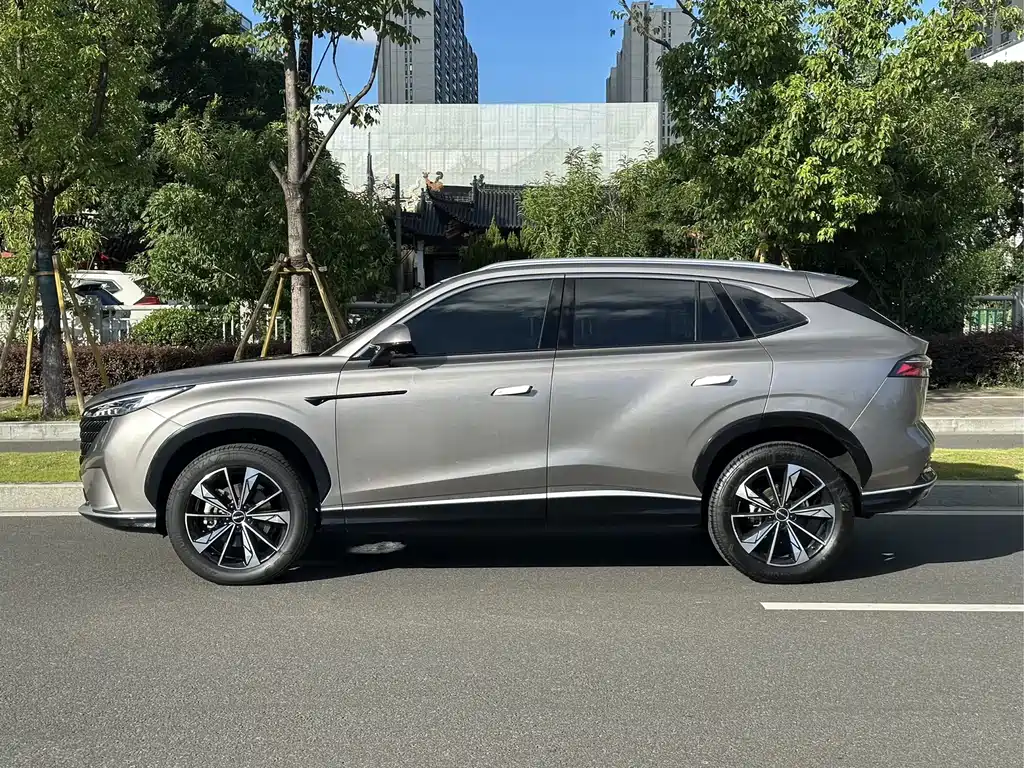 Roewe RX5 1.5 T Honor Supreme Slide Screen