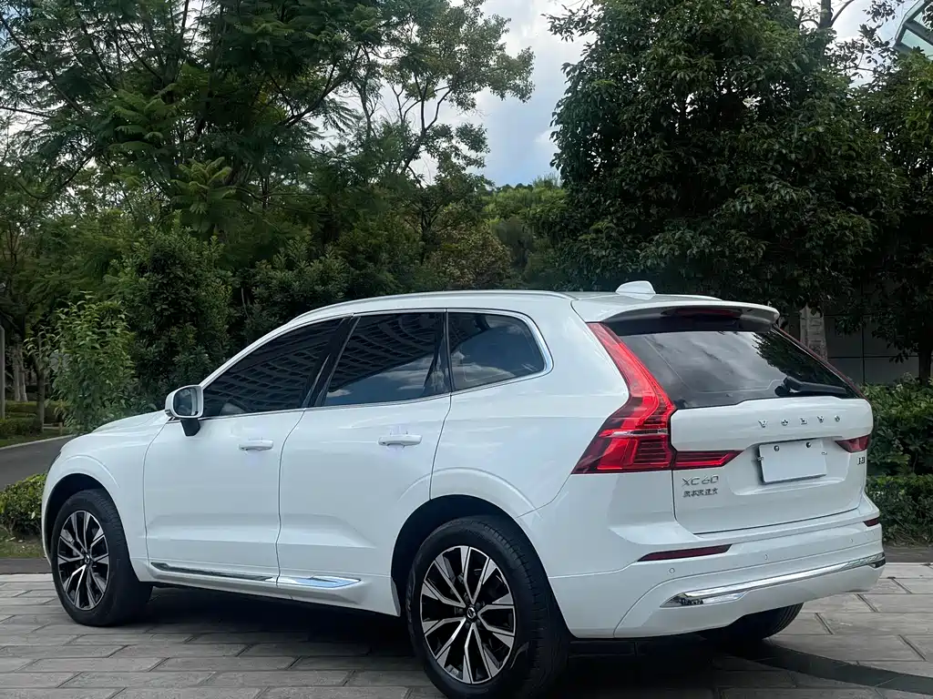 Volvo XC60 B5 4 WD Smart Vision Luxury