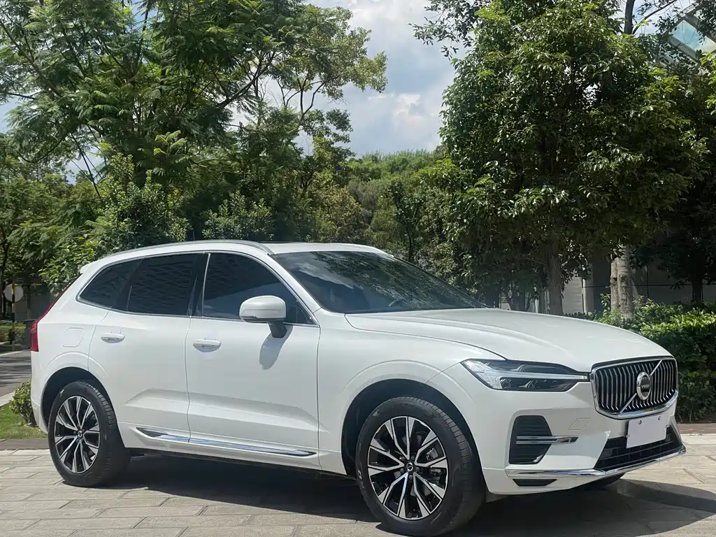 Volvo XC60 B5 4 WD Smart Vision Luxury