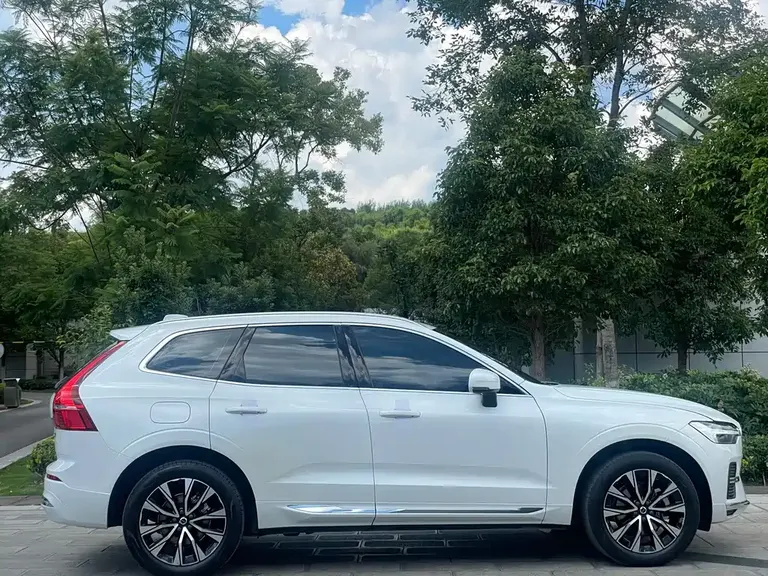 Volvo XC60 B5 4 WD Smart Vision Luxury