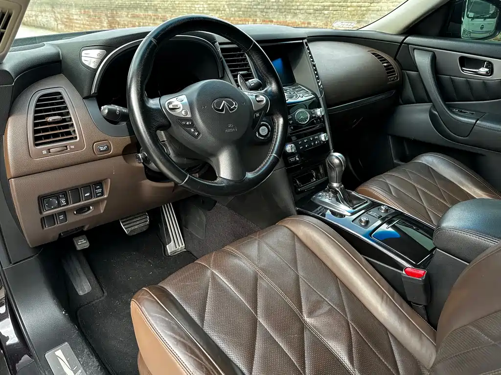 Infiniti FX FX35 Standard