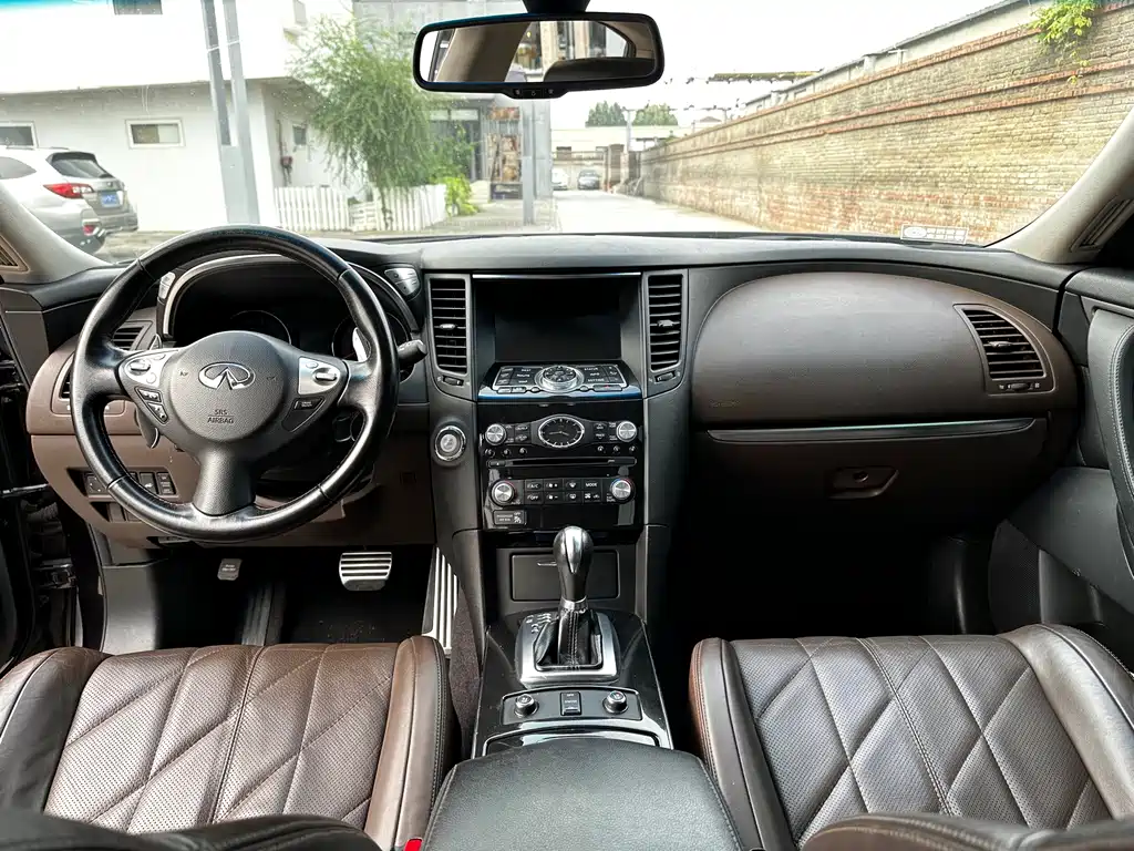 Infiniti FX FX35 Standard