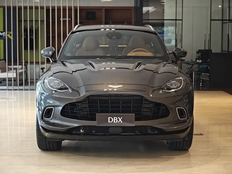 Aston Martin DBX 4.0 T V8