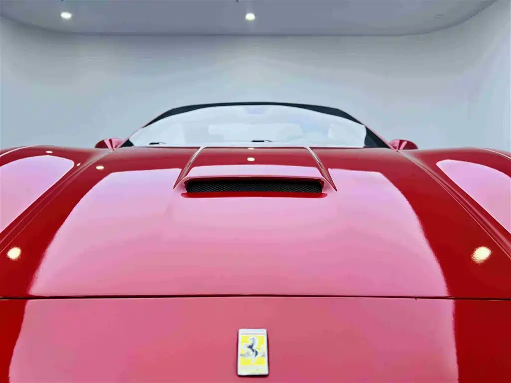 California T 4.3 L Standard