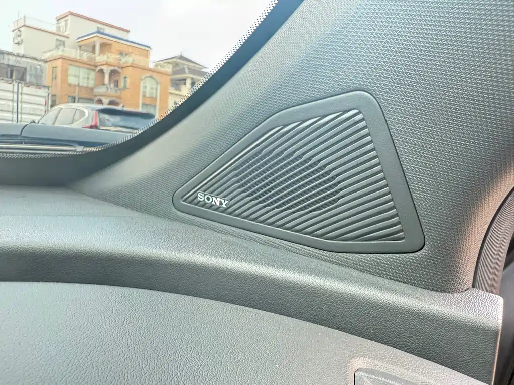 Changan UNI-T 1.5 T Sport Flagship