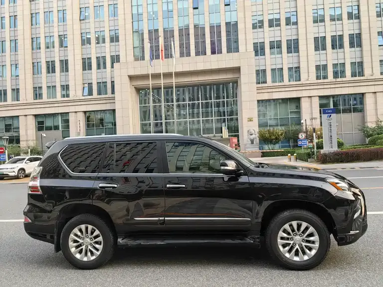 Lexus GX 400 Luxury