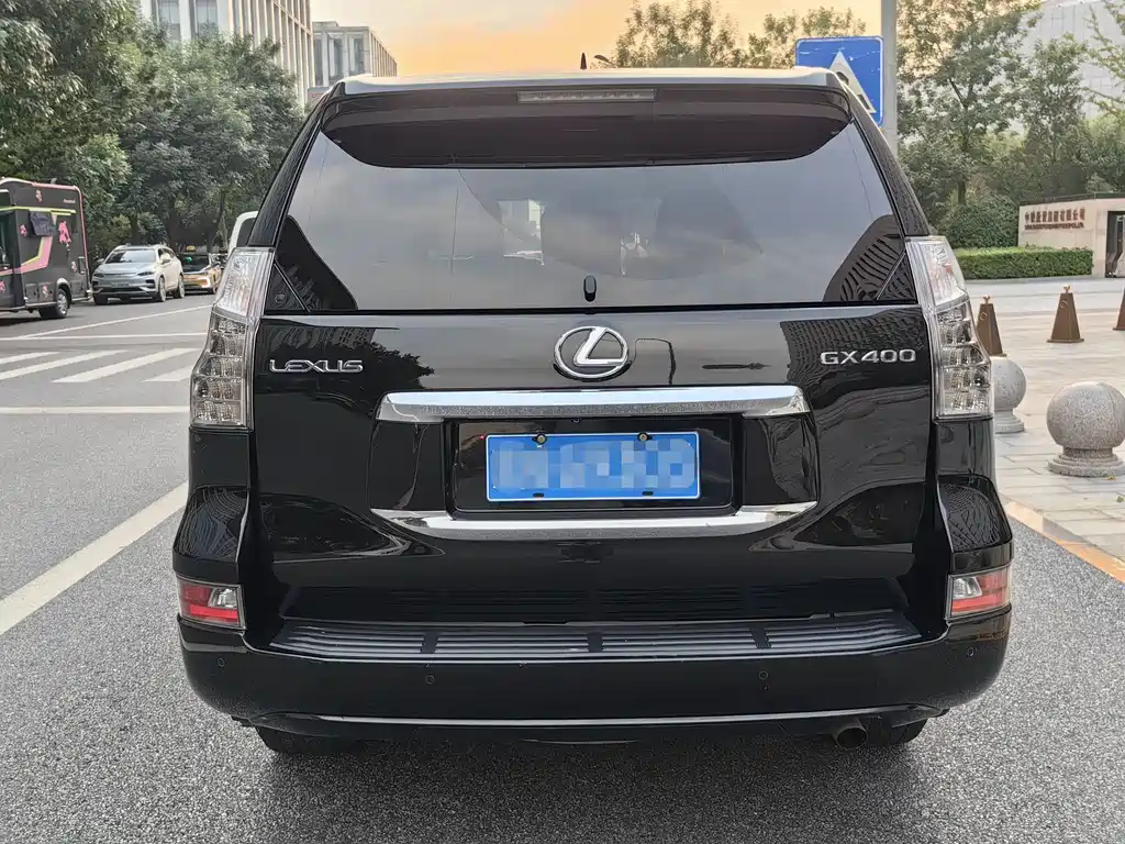 Lexus GX 400 Luxury