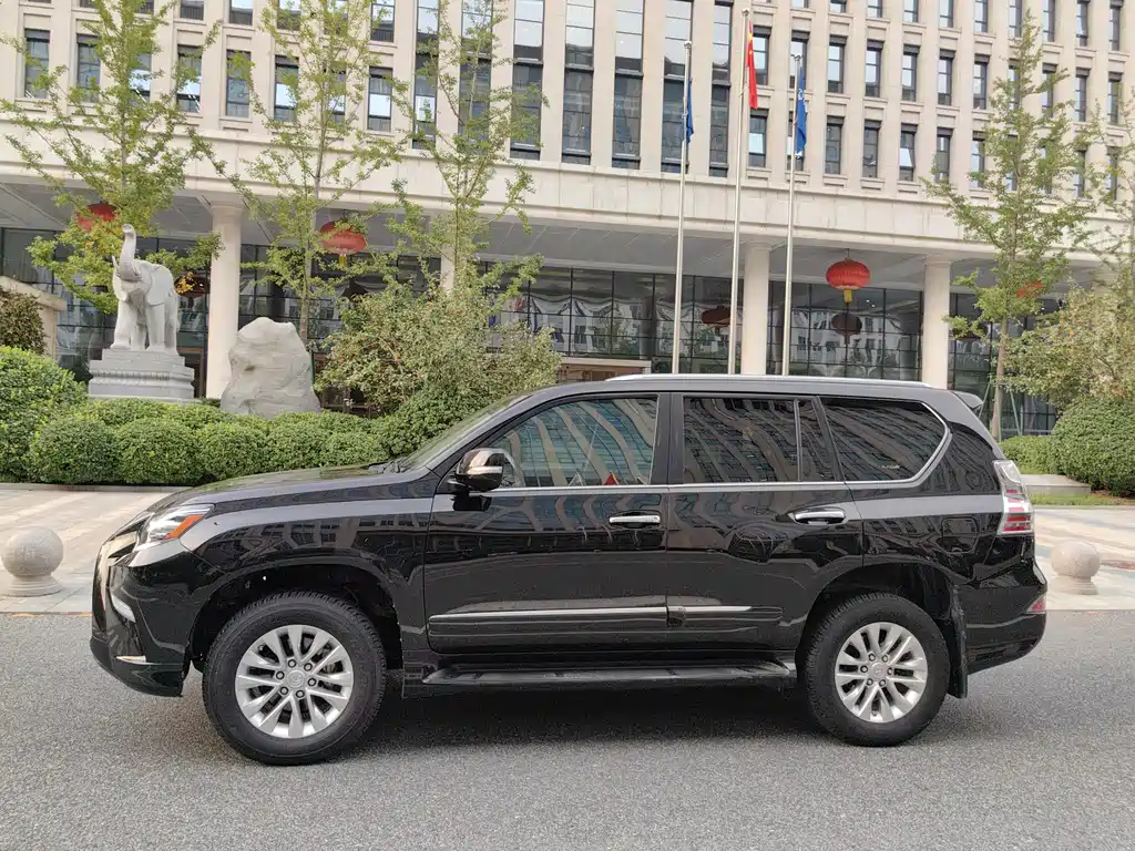 Lexus GX 400 Luxury