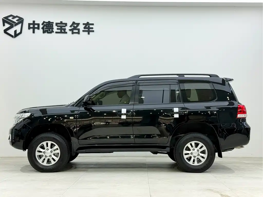 Land Cruiser 4.7 L Auto VX-R