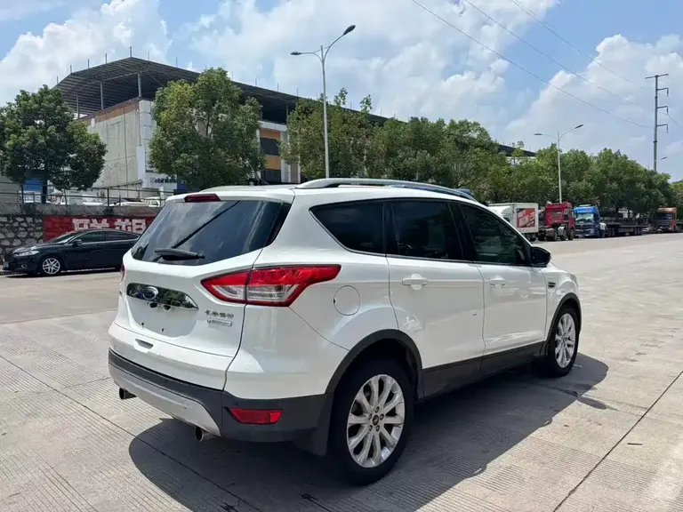 Ford Kuga 1.5 L GTDi 2 WD Style
