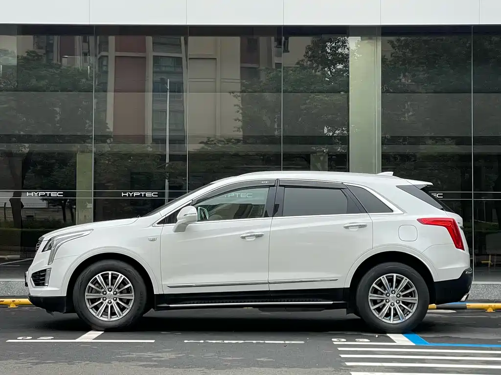 Cadillac XT5 Anniversary Celebration 25 T Luxury