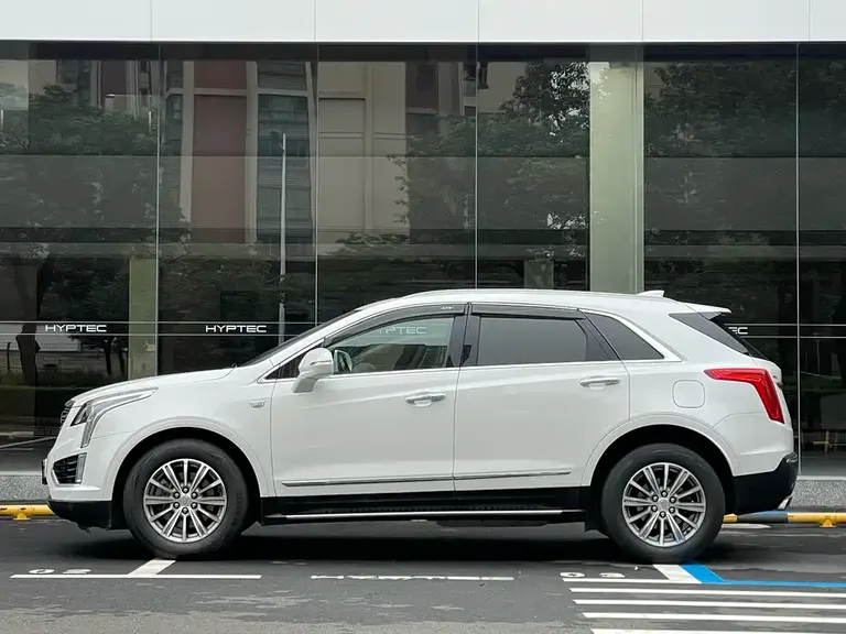 Cadillac XT5 Anniversary Celebration 25 T Luxury