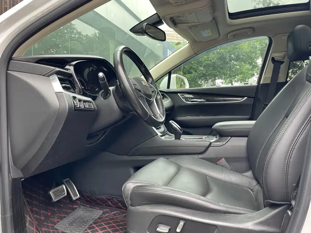 Cadillac XT5 Anniversary Celebration 25 T Luxury