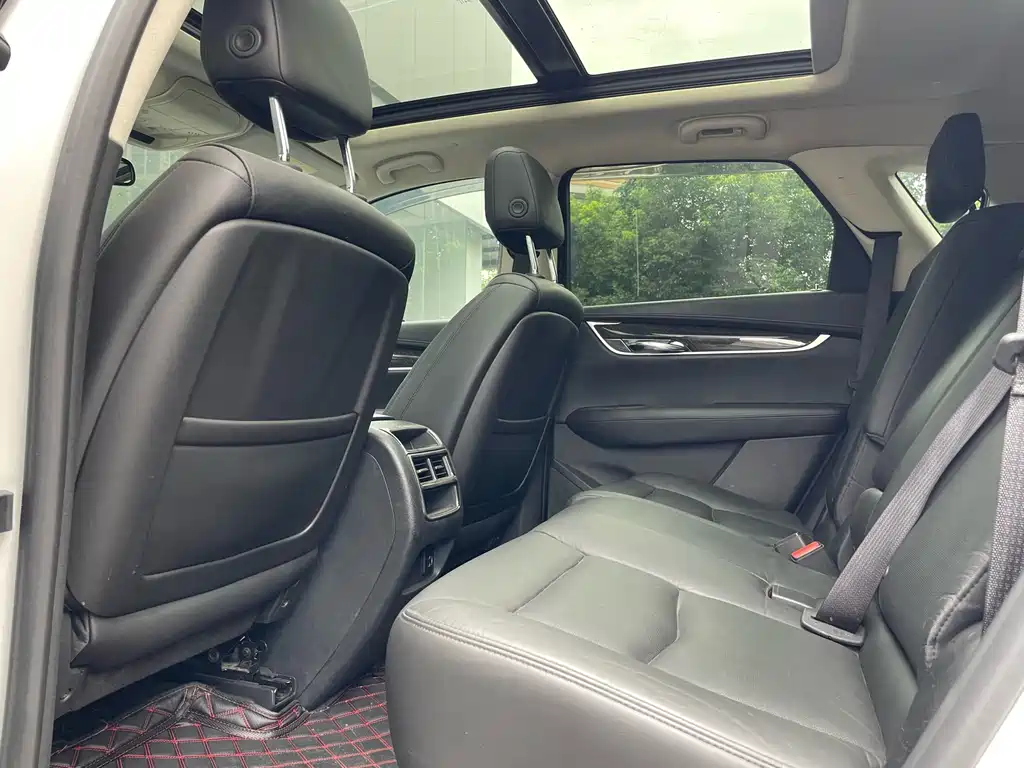 Cadillac XT5 Anniversary Celebration 25 T Luxury