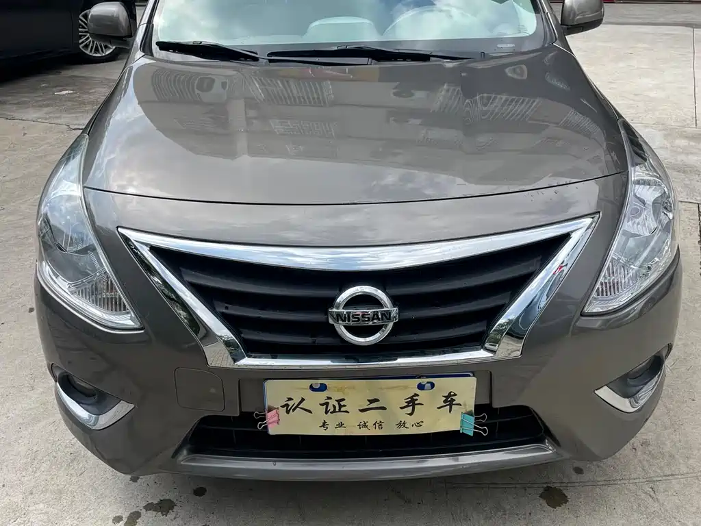 Sunny 1.5 XE CVT Leading