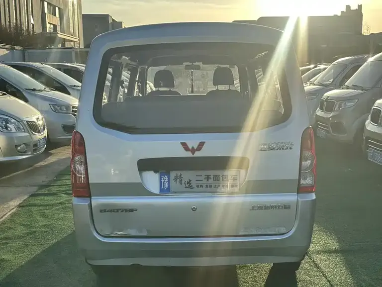 Wuling Rongguang 1.2 L Basic
