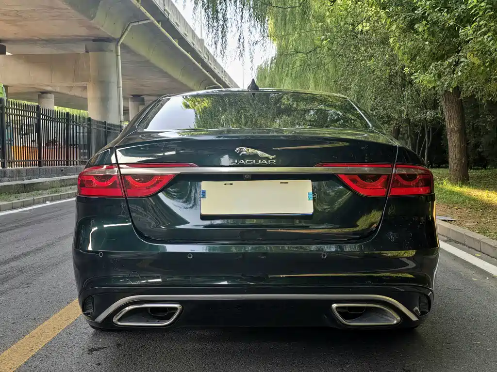 Jaguar XFL XFL 2.0 T P250 2 WD Premium Luxury