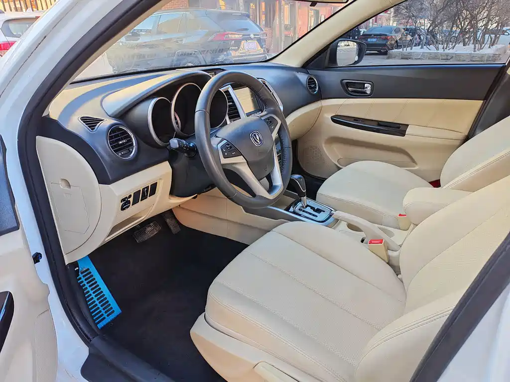 Eado 1.6 L Auto Luxury