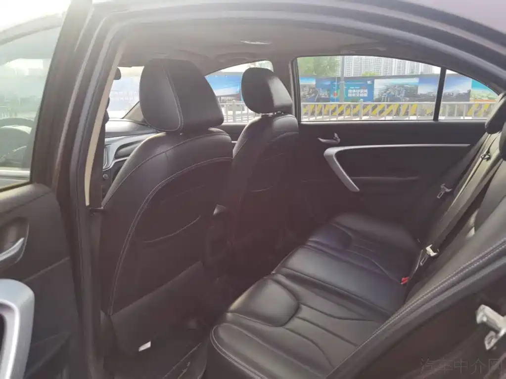 Emgrand Sedan Million 1.5 L Manual Upward