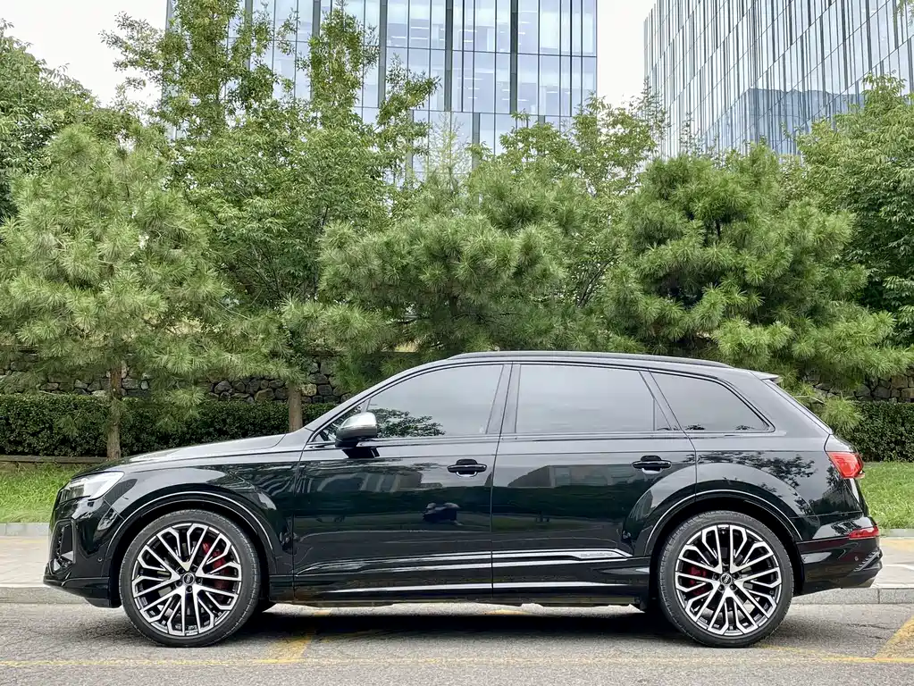 Audi SQ7 4.0 TFSI