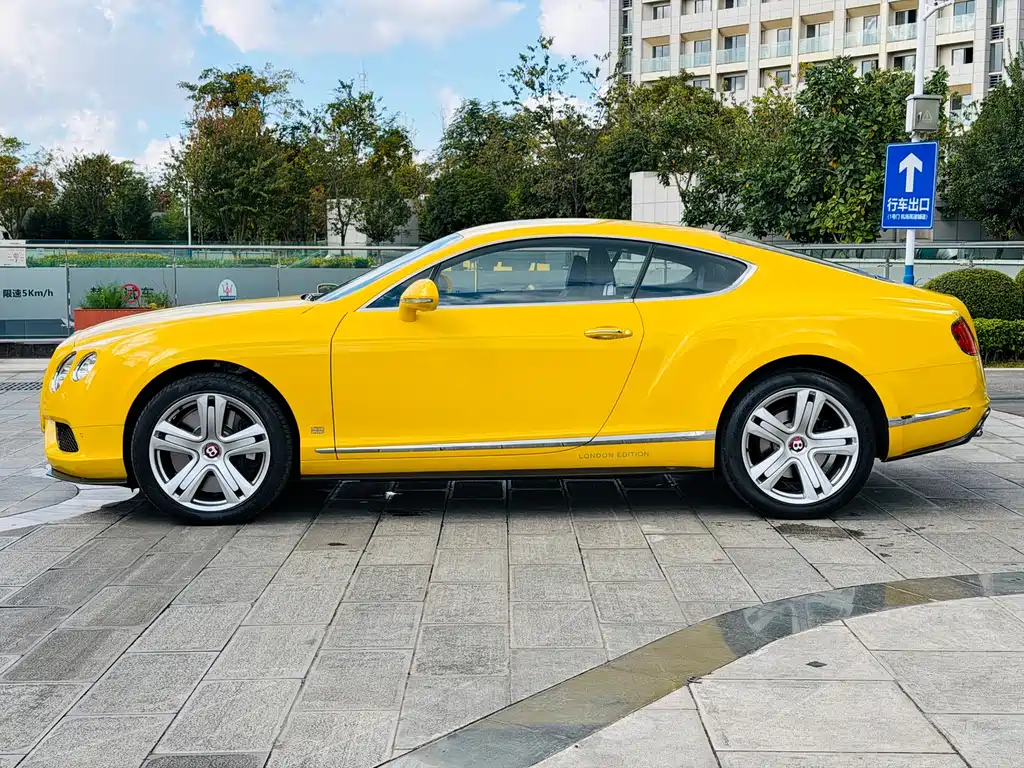 Continental GT 4.0 T GT V8 Standard