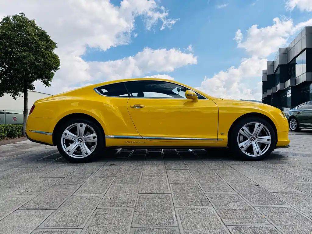 Continental GT 4.0 T GT V8 Standard