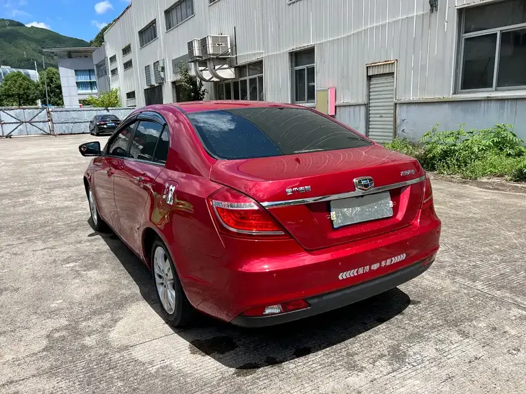Geely Emgrand Sedan 1.5 L Manual Upward
